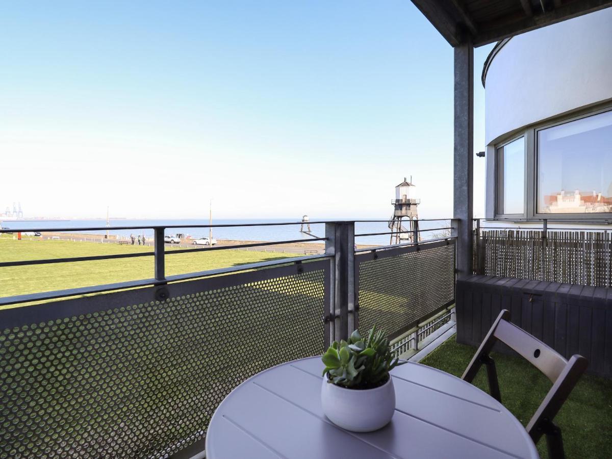 Flat 19 By The Beach Harwich Esterno foto