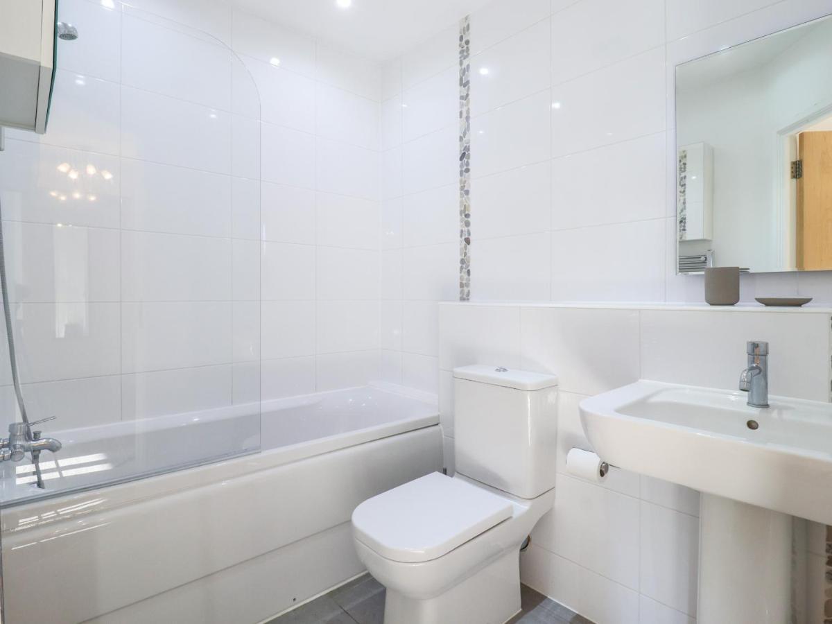 Flat 19 By The Beach Harwich Esterno foto